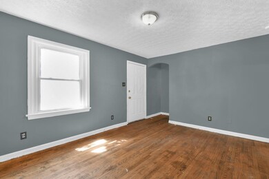 7-web-or-mls-1708-old-leonard-ave