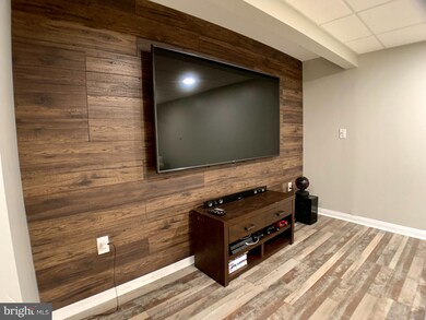 7807 Hooes Rd, Springfield, VA 22152 - photo 2