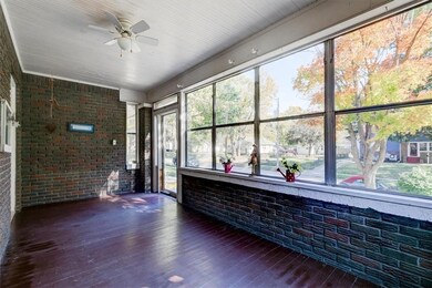 1916 39th St, Des Moines, IA 50310 - photo 5