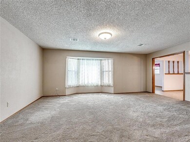 303 Hardesty Dr, Shawnee, OK 74804 - photo 6