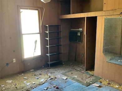 411 W Nebraska Ave, Walters, OK 73572 - photo 5