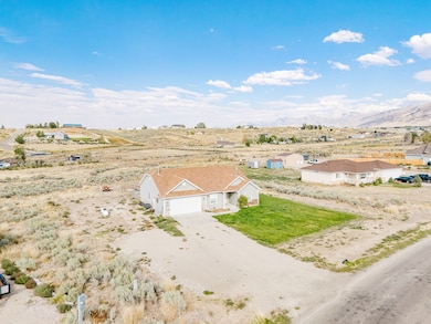 595 Abarr Dr, Spring Creek, NV 89815 - photo 2