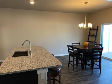 3926 W 5th Place, Kennewick, WA 99336 - photo 4