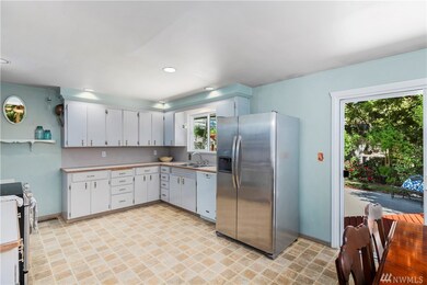 8005 242nd St SW, Edmonds, WA 98026 - photo 4