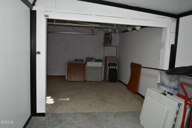 224 4th Ave SW, Jamestown, ND 58401 - photo 6