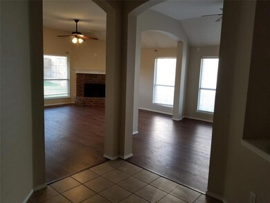 2809 Hollow Ridge Dr, Denton, TX 76210 - photo 3