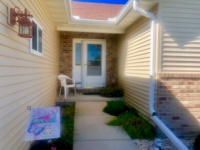 374 Sterling Dr, Oregon, WI 53575 - photo 4