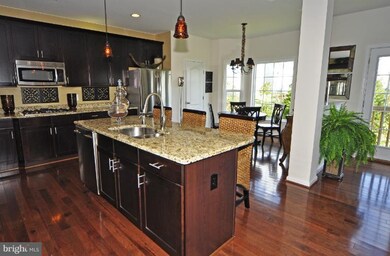 25030 Graywacke Dr, Stone Ridge, VA 20105 - photo 4