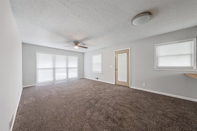 326 Lexington Dr, Glasgow, KY 42141 - photo 7