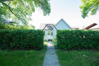 Hangie 2218 6th Ave N Pic #2