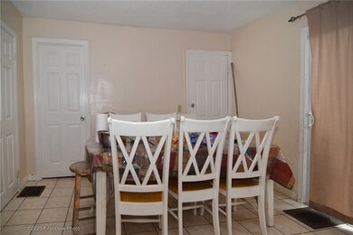 37 Daniel Ave unit 39, Providence, RI 02909 - photo 4