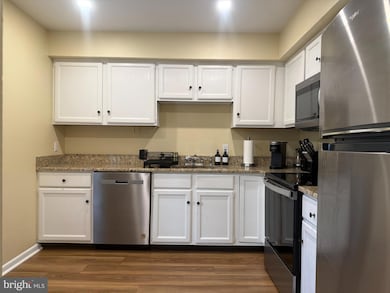 180 Valley Stream Cir, Chesterbrook, PA 19087 - photo 7