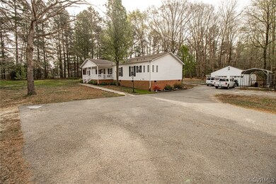 6501 W Quaker Rd, Disputanta, VA 23842 - photo 2