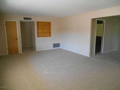 4 Living Room