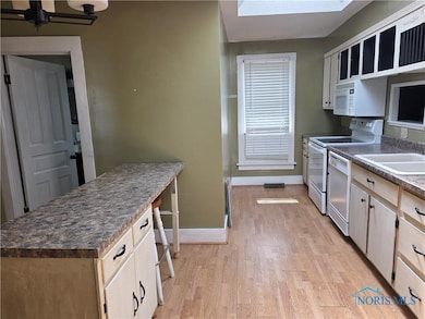 234 W Chestnut St, Wauseon, OH 43567 - photo 7