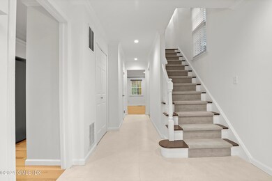 12 Greenwich Hills Dr unit 12, Greenwich, CT 06831 - photo 5