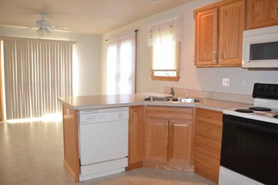 510 Roslyn Ave, Erie, PA 16505 - photo 4