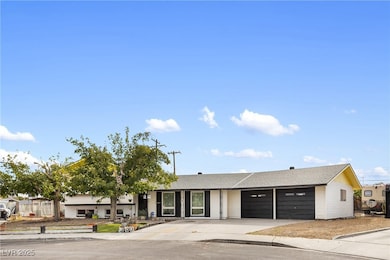 300 Duke Cir, Las Vegas, NV 89107 - photo 4