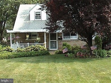 2426 Secane Rd, Secane, PA 19018 - photo 2