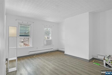 28 Grant Ave, Harrison, NJ 07029 - photo 4