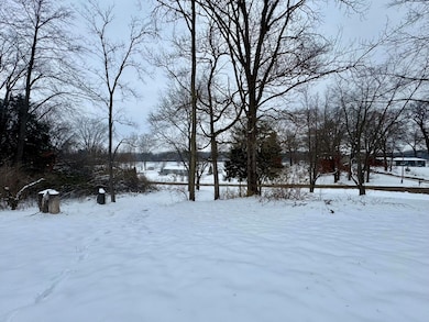 25675 Hiawatha Dr, Sturgis, MI 49091 - photo 3