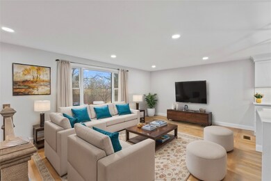 190 S Cobble Hill Rd, Warwick, RI 02886 - photo 3