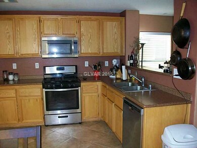 8393 Oppenheimer St, Las Vegas, NV 89139 - photo 3