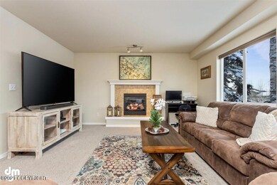 05-Living Room_SOPH7857