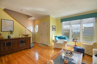Entryway/Living Room