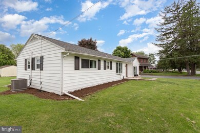 506 Donegal Springs Rd, Mount Joy, PA 17552 - photo 3