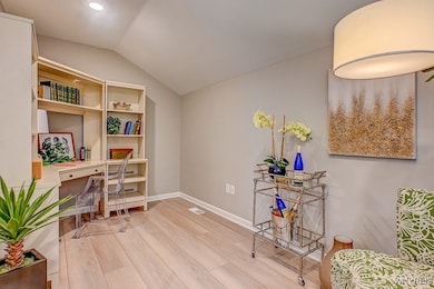 37 Stonham Way unit 6B, Amherst, NY 14221 - photo 5