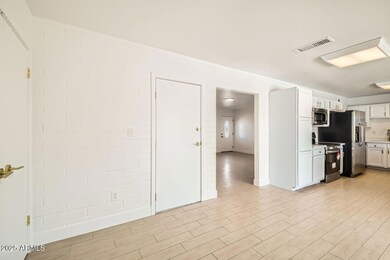 726 N 78th St - Web Quality - 009 - 09 D