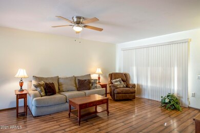 04_12823_N_Sun_Valley_Drive__14_mls