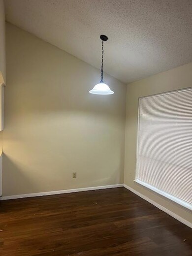 11429 Ptarmigan Dr unit B, Austin, TX 78758 - photo 6
