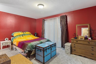 426 NE 12th St, Grants Pass, OR 97526 - photo 7