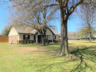 173 Meadowbrook Ct, Pottsboro, TX 75076 - photo 2