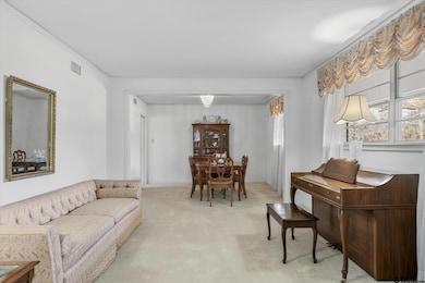 807 Rhodes Dr, Tyler, TX 75701 - photo 5