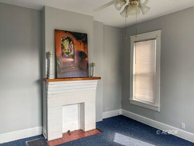Bedroom / Office