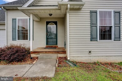 180 Mercedes Dr, Martinsburg, WV 25404 - photo 2