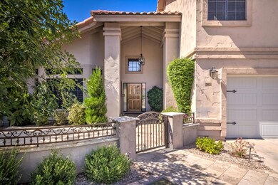 courtyard - 502 E Meadows Ln-5