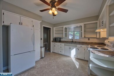 3810 2nd Ave W, Hibbing, MN 55746 - photo 7