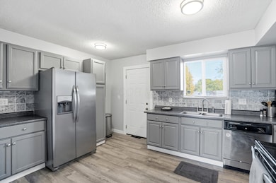 3010 Bennington Ave, Columbus, OH 43231 - photo 5