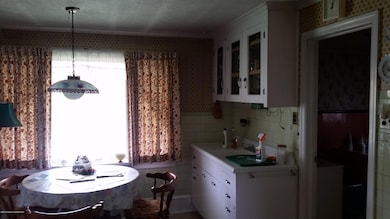 573 Suscon Rd, Pittston, PA 18640 - photo 5