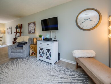 6332 Quail Run Dr-105