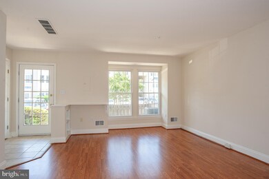 8324 Bluebird Way unit 17, Lorton, VA 22079 - photo 3