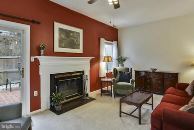 9947 Capperton Dr, Oakton, VA 22124 - photo 3