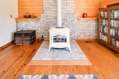 15610 Jones Branch Rd, Winslow, AR 72959 - photo 6