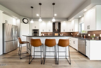 Beautifully updated kitchen