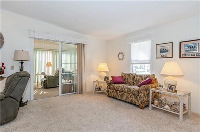 204 Grosbeak Ln unit 204, Naples, FL 34114 - photo 3