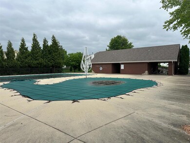 6750 Manchester Dr, Maryville, IL 62062 - photo 2